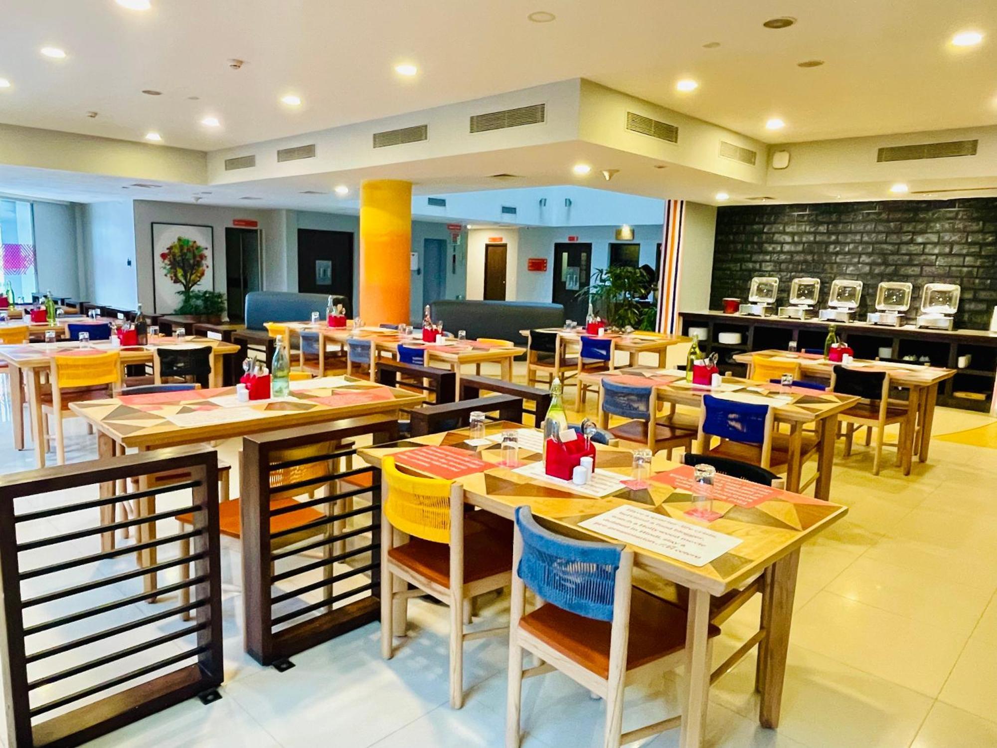 金吉尔特力凡德鲁姆酒店 Kazhakuttam 外观 照片